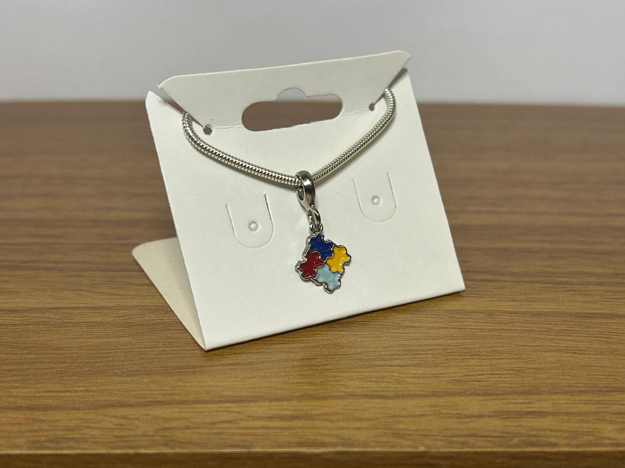 Berloque Quebra-Cabeça Autismo - Apoio à Conscientização e Inclusão