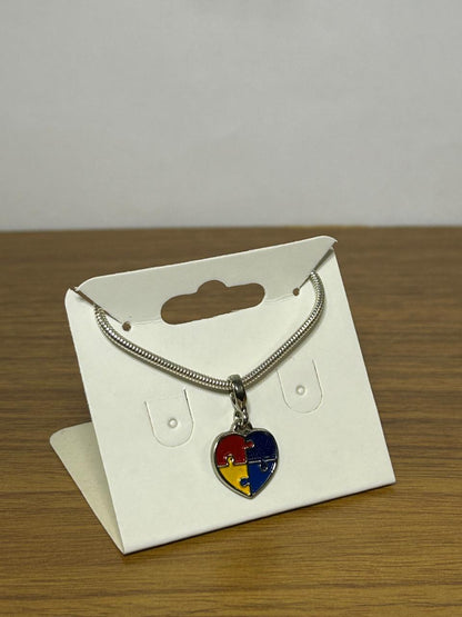 Berloque Coração Autismo - Amor e Apoio à Conscientização